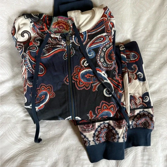 Johnny Was Multicolor Paisley Hoodie and Joggers Set - Picture 6 of 7